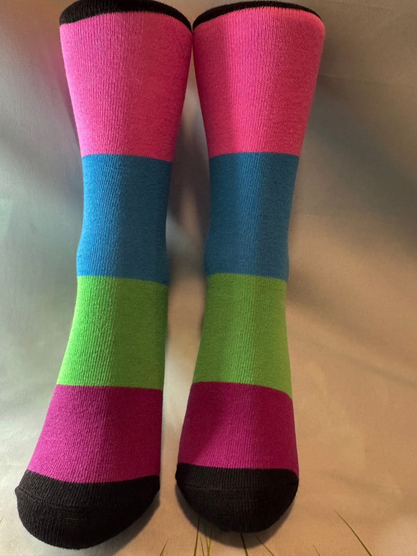 Bloom with style and elegance to your everyday look with our stunning crew socks!