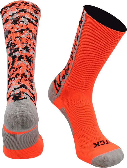 The best qualities will be highlighted in the Athletic Crew Socks for men, women, and teenagers.  Neon orange color, small size (youth shoe size 12-5)