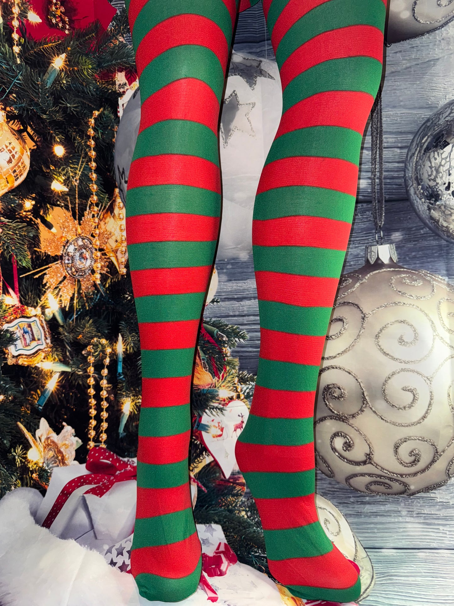 Celebrate the season in style and comfort with these must-have holiday pantyhose.