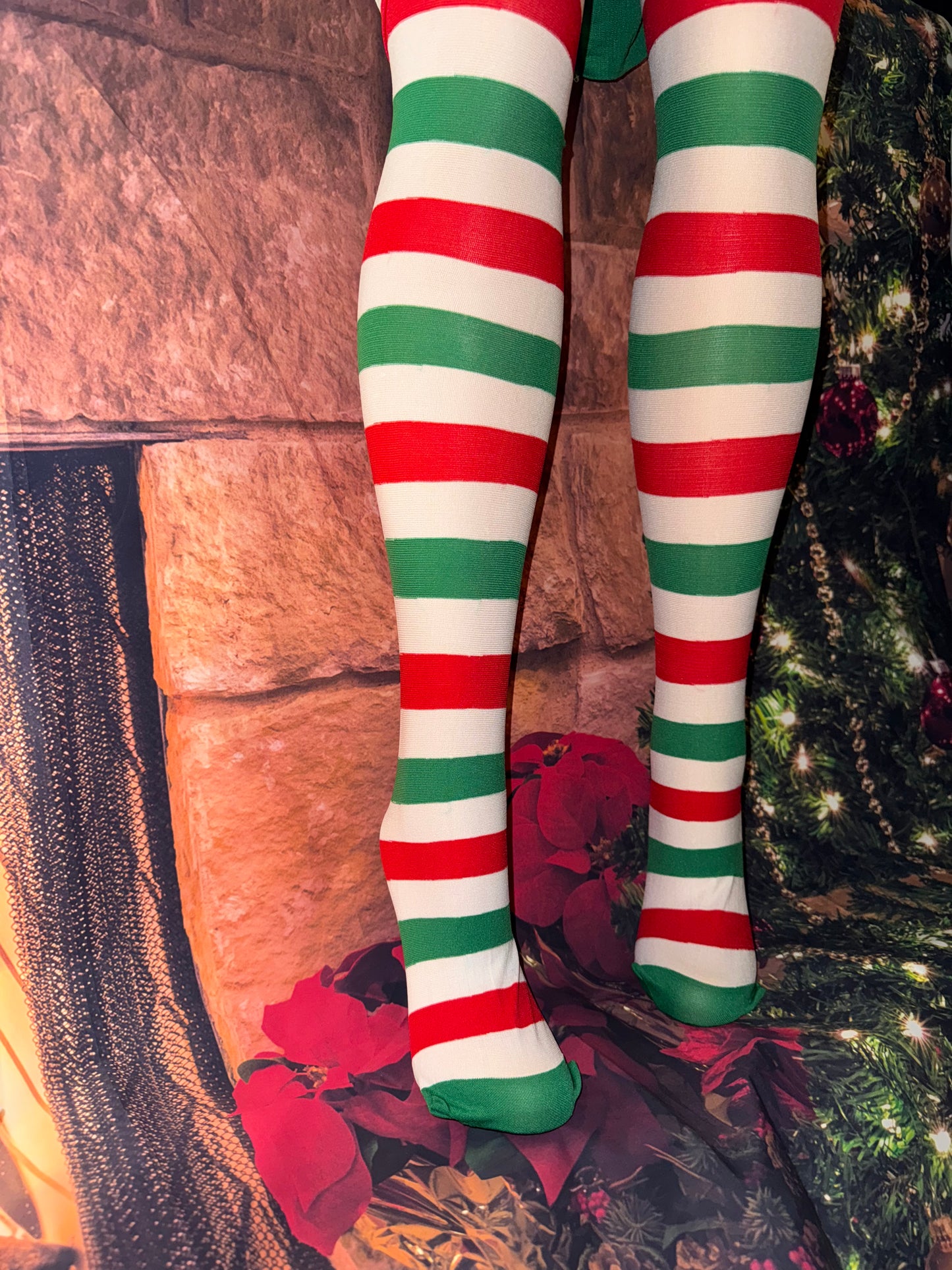 Celebrate the season in style and comfort with these must-have holiday pantyhose.