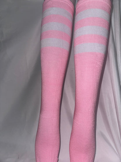 Step into performance and confidence with our Knee-High Striped Athletic Socks – perfect for women and teen girls. size 7-9