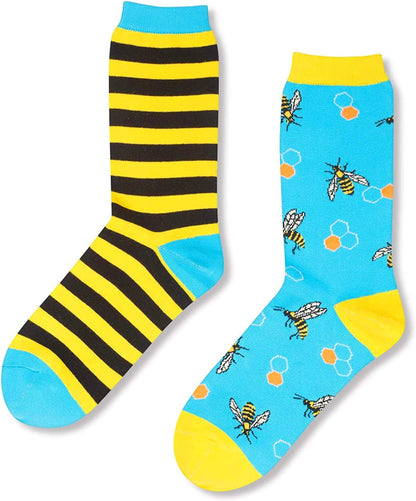 Socks with a vibrant pattern that bring forth your inner essence for women and adolescent girls. 