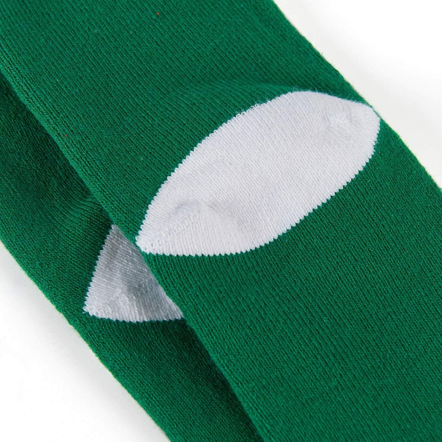 With these six pairs of warm, thick cotton thermal crew socks in sizes 8-10Y, you can cheer up for the holidays. 